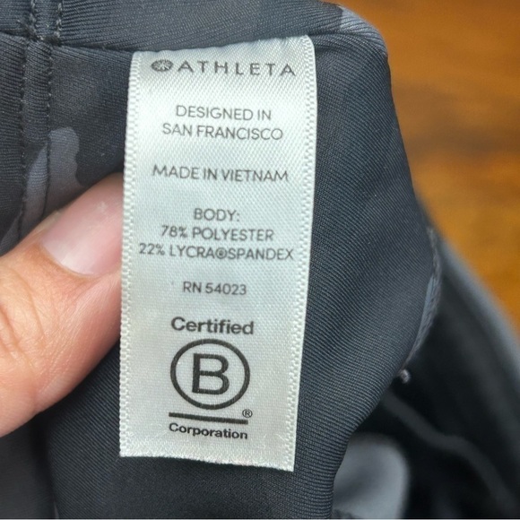 Athleta Camo Contender 7/8 legging tights - Picture 8 of 8